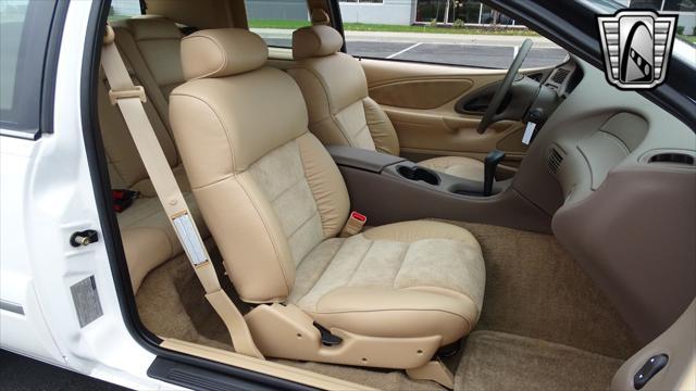 Photo of 1997 White Mercury Cougar