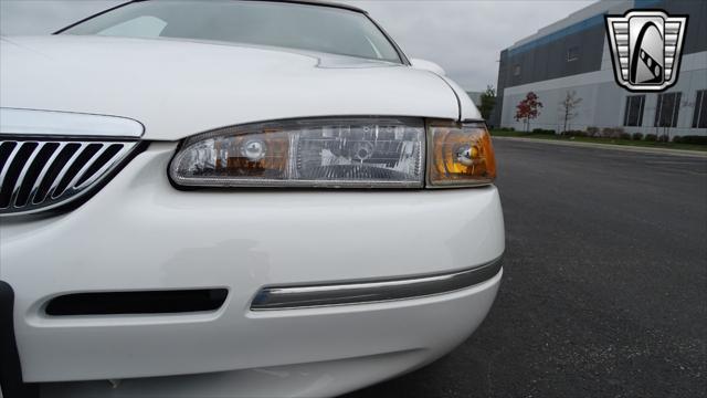 Photo of 1997 White Mercury Cougar