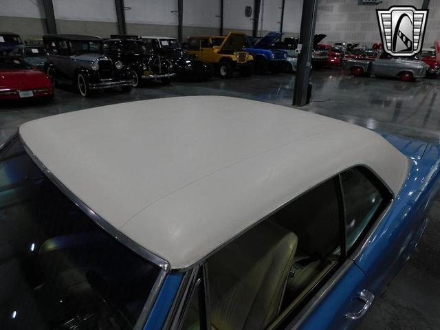 Photo of 1967 Blue and White Pontiac GTO