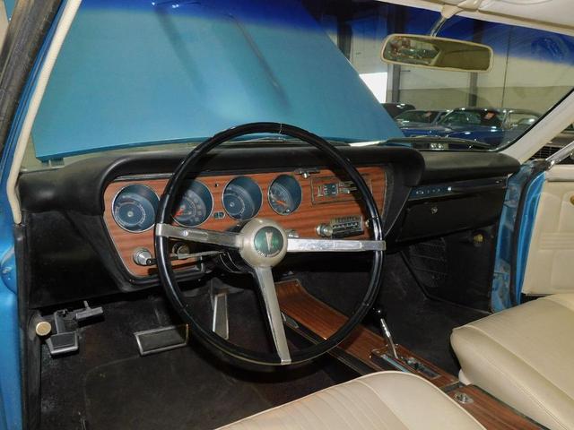 Photo of 1967 Blue and White Pontiac GTO