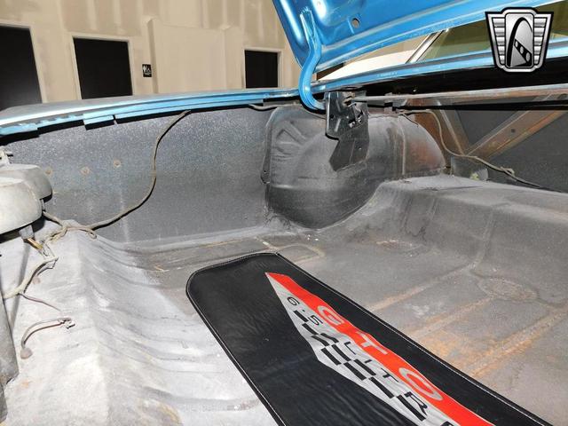 Photo of 1967 Blue and White Pontiac GTO