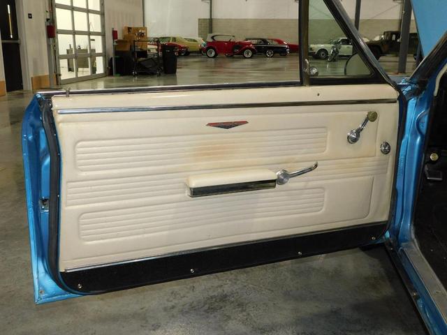 Photo of 1967 Blue and White Pontiac GTO