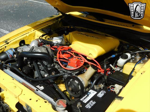 Photo of 1995 Yellow Ford Mustang