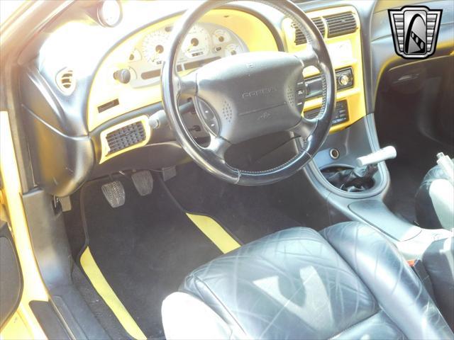 Photo of 1995 Yellow Ford Mustang