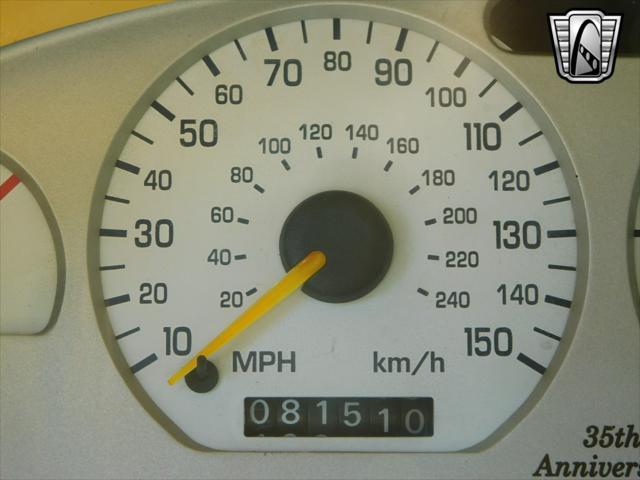 Photo of 1995 Yellow Ford Mustang