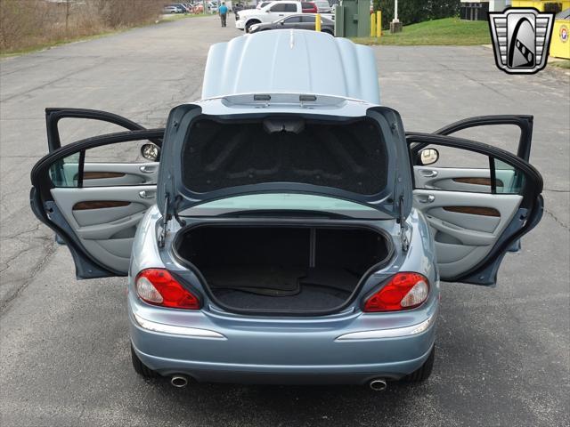 Photo of 2002 Blue Jaguar X-Type
