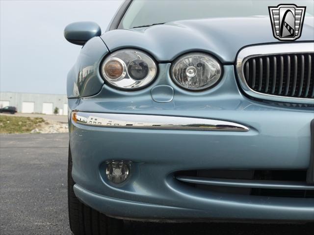 Photo of 2002 Blue Jaguar X-Type