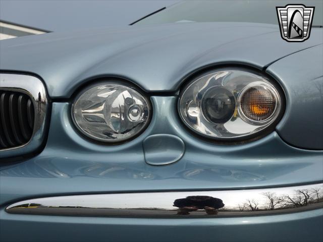 Photo of 2002 Blue Jaguar X-Type