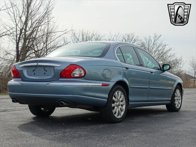 Photo of 2002 Blue Jaguar X-Type