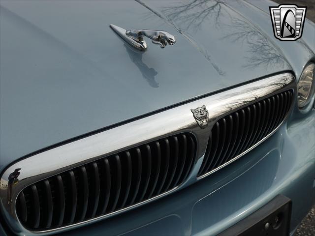 Photo of 2002 Blue Jaguar X-Type