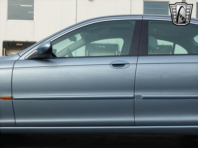 Photo of 2002 Blue Jaguar X-Type