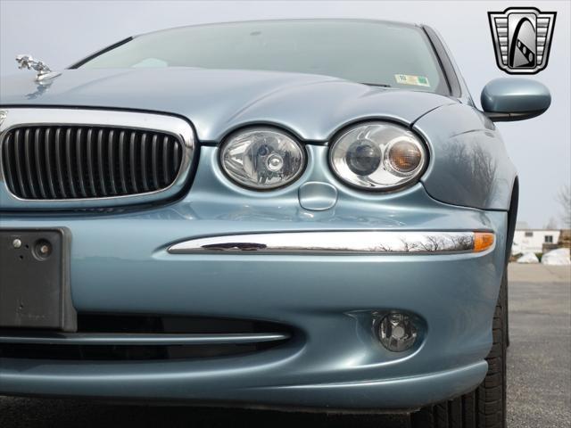 Photo of 2002 Blue Jaguar X-Type