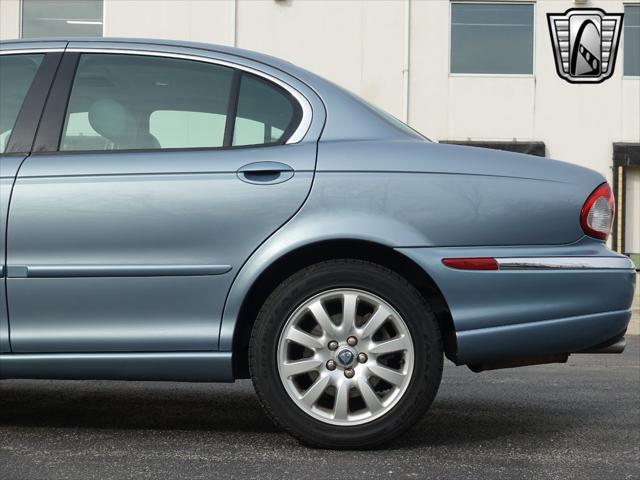 Photo of 2002 Blue Jaguar X-Type