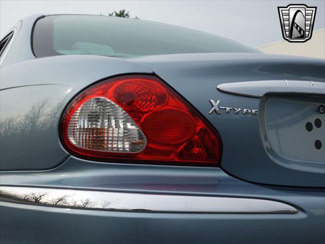 Photo of 2002 Blue Jaguar X-Type