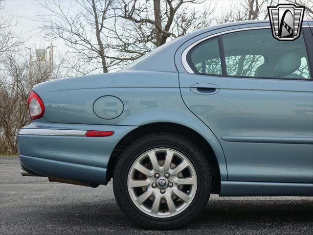 Photo of 2002 Blue Jaguar X-Type