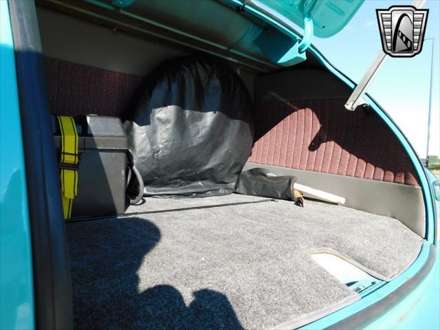 Photo of 1948 Turquois Chevrolet Stylemaster