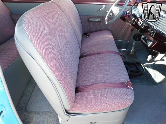 Photo of 1948 Turquois Chevrolet Stylemaster