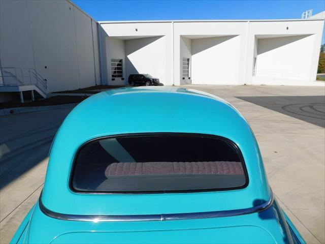 Photo of 1948 Turquois Chevrolet Stylemaster