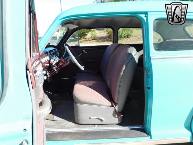 Photo of 1948 Turquois Chevrolet Stylemaster