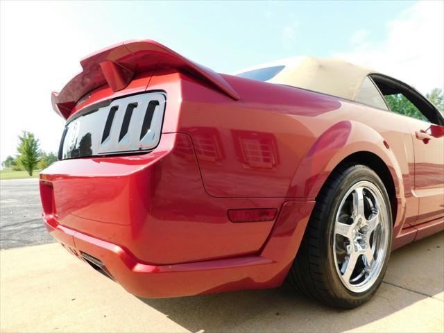 Photo of 2005 Red Ford Mustang