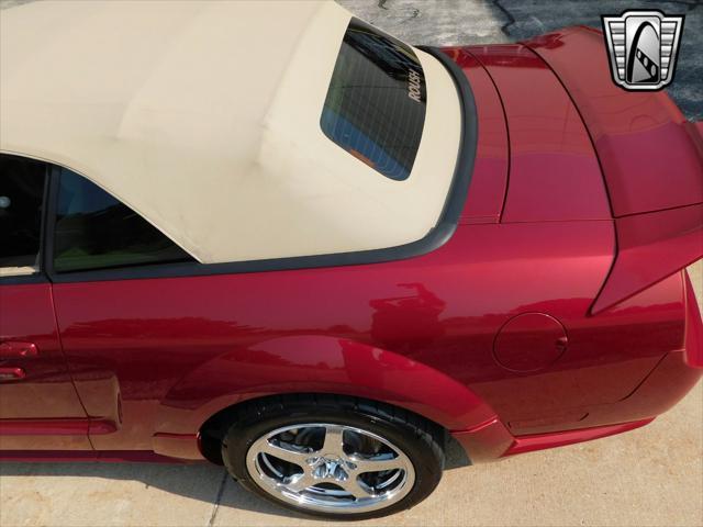 Photo of 2005 Red Ford Mustang