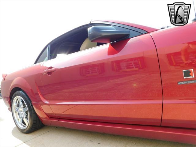 Photo of 2005 Red Ford Mustang