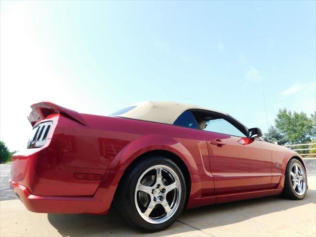 Photo of 2005 Red Ford Mustang
