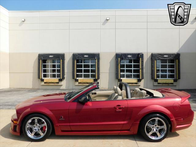 Photo of 2005 Red Ford Mustang