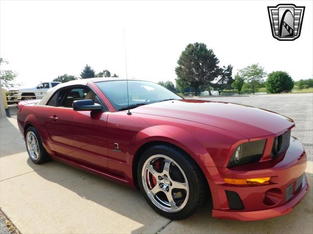 Photo of 2005 Red Ford Mustang