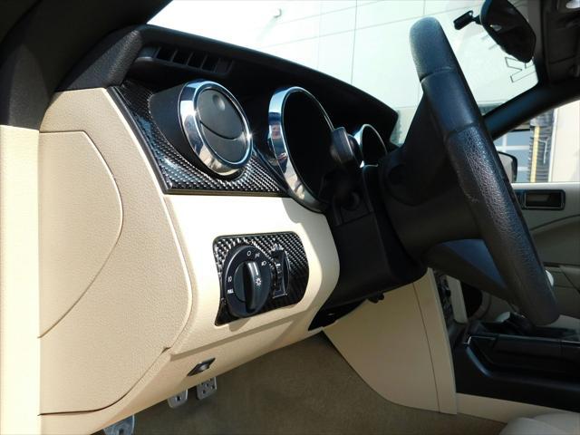 Photo of 2005 Red Ford Mustang