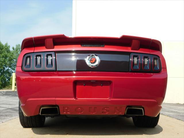 Photo of 2005 Red Ford Mustang