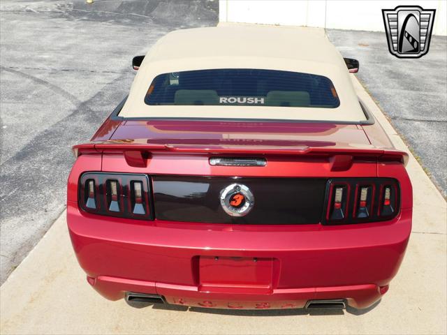 Photo of 2005 Red Ford Mustang