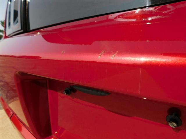 Photo of 2005 Red Ford Mustang