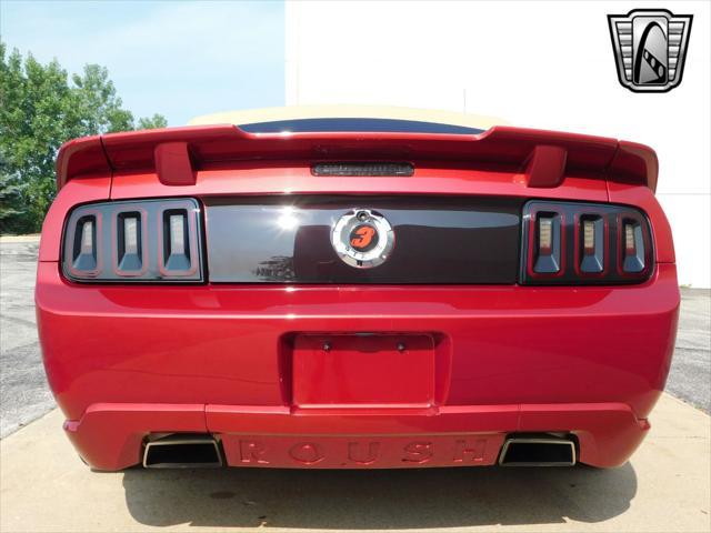Photo of 2005 Red Ford Mustang