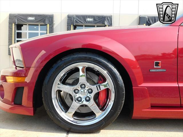 Photo of 2005 Red Ford Mustang