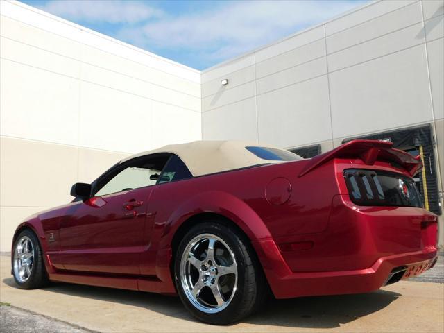 Photo of 2005 Red Ford Mustang