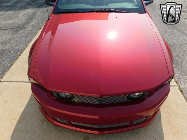 Photo of 2005 Red Ford Mustang