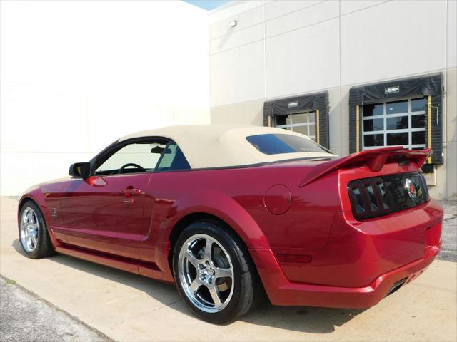 Photo of 2005 Red Ford Mustang