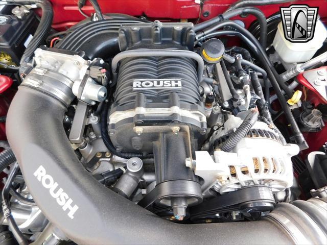 Photo of 2005 Red Ford Mustang