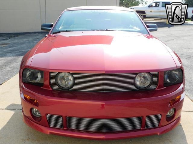 Photo of 2005 Red Ford Mustang