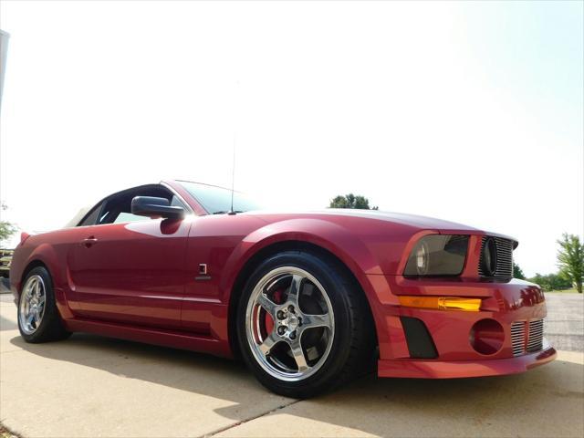 Photo of 2005 Red Ford Mustang