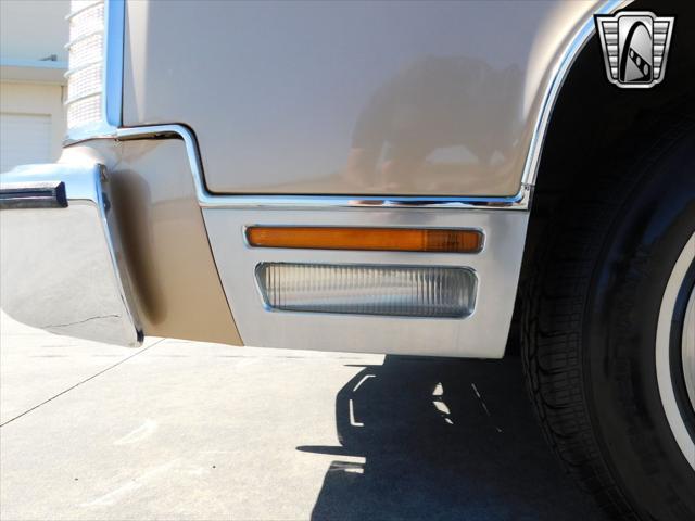 Photo of 1978 Beige Lincoln Town Car