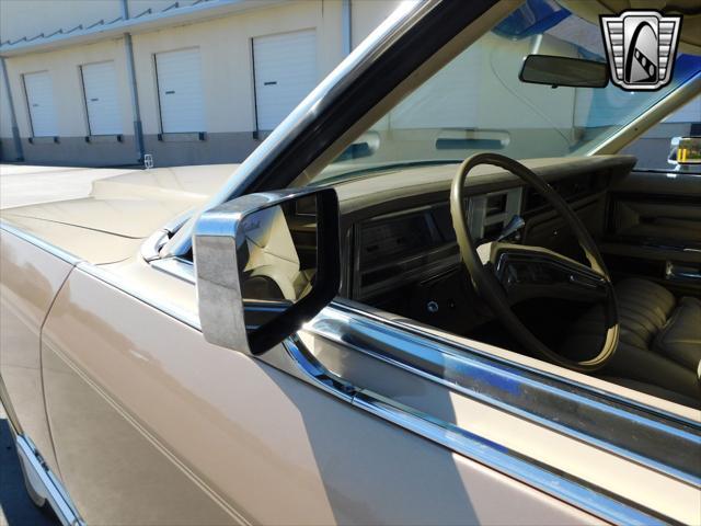 Photo of 1978 Beige Lincoln Town Car