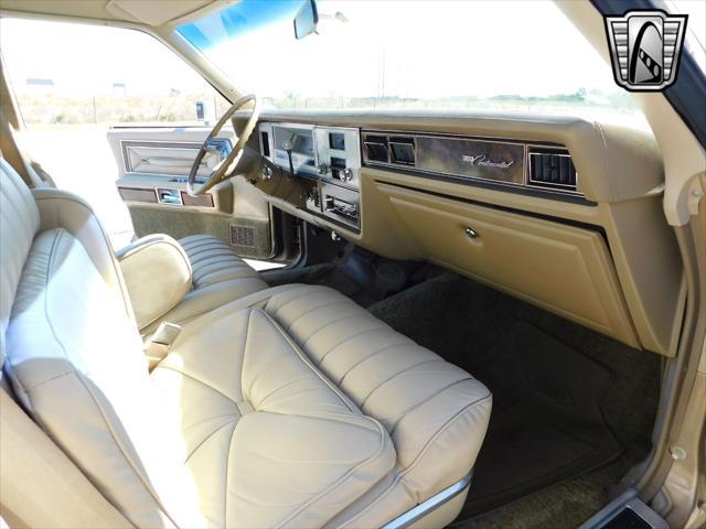 Photo of 1978 Beige Lincoln Town Car