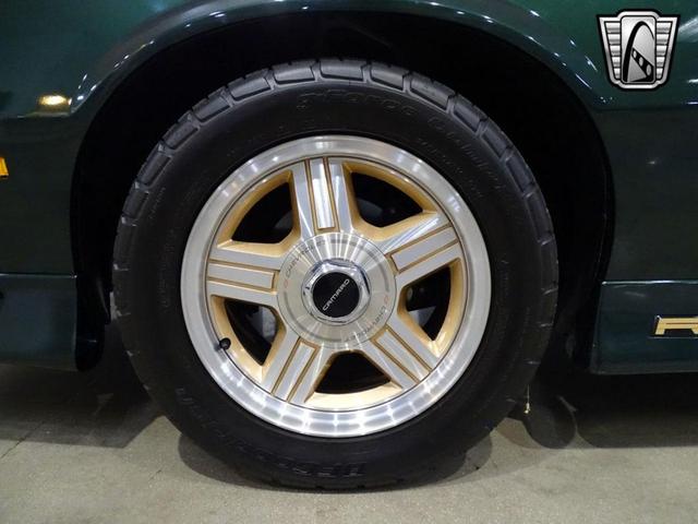 Photo of 1992 Green Chevrolet Camaro