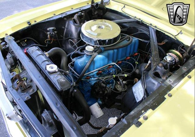 Photo of 1966 Yellow Ford Mustang