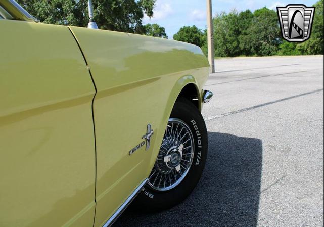 Photo of 1966 Yellow Ford Mustang