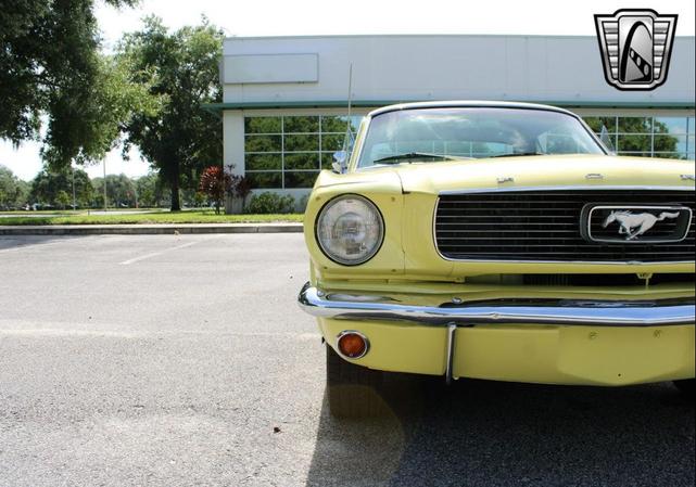 Photo of 1966 Yellow Ford Mustang