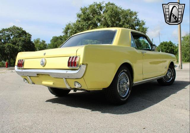 Photo of 1966 Yellow Ford Mustang