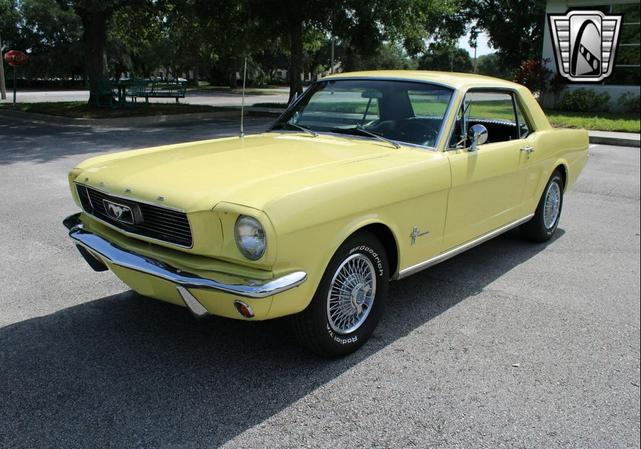 Photo of 1966 Yellow Ford Mustang